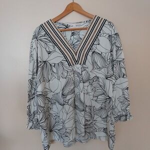 NWT Stella + Ginger 3X‎ Women's Tunic Top Boho V Neck Floral White Black Tan